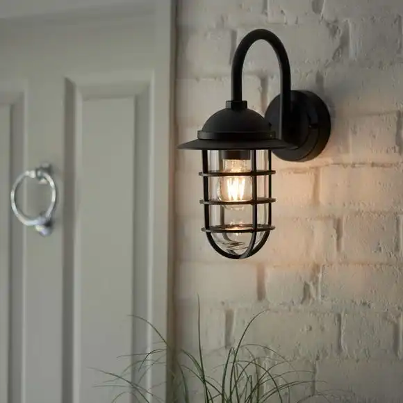 Vogue Lighting Vogue Felix Outdoor Wall Light 1 Vogue Lighting Vogue Felix Outdoor Wall Light